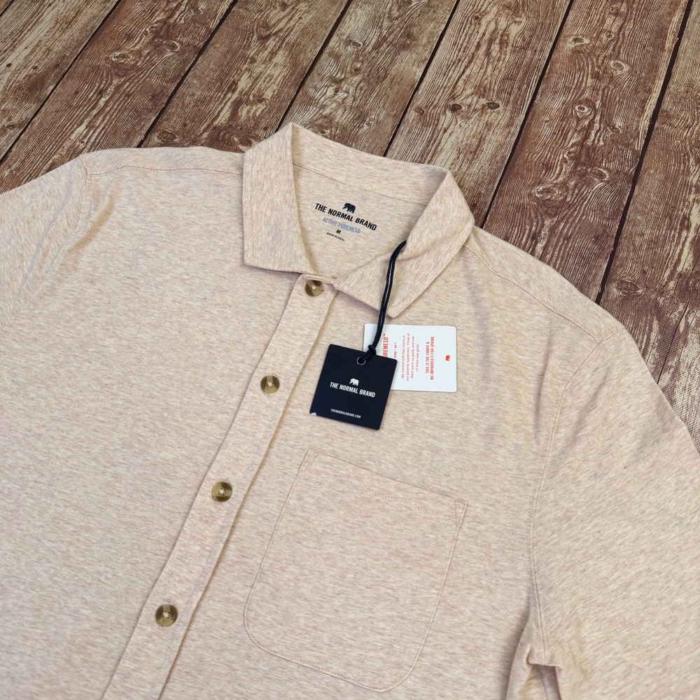The Normal Brand Active Puremeso Button Up Mens Medium Latte Stretch Pocket NWT